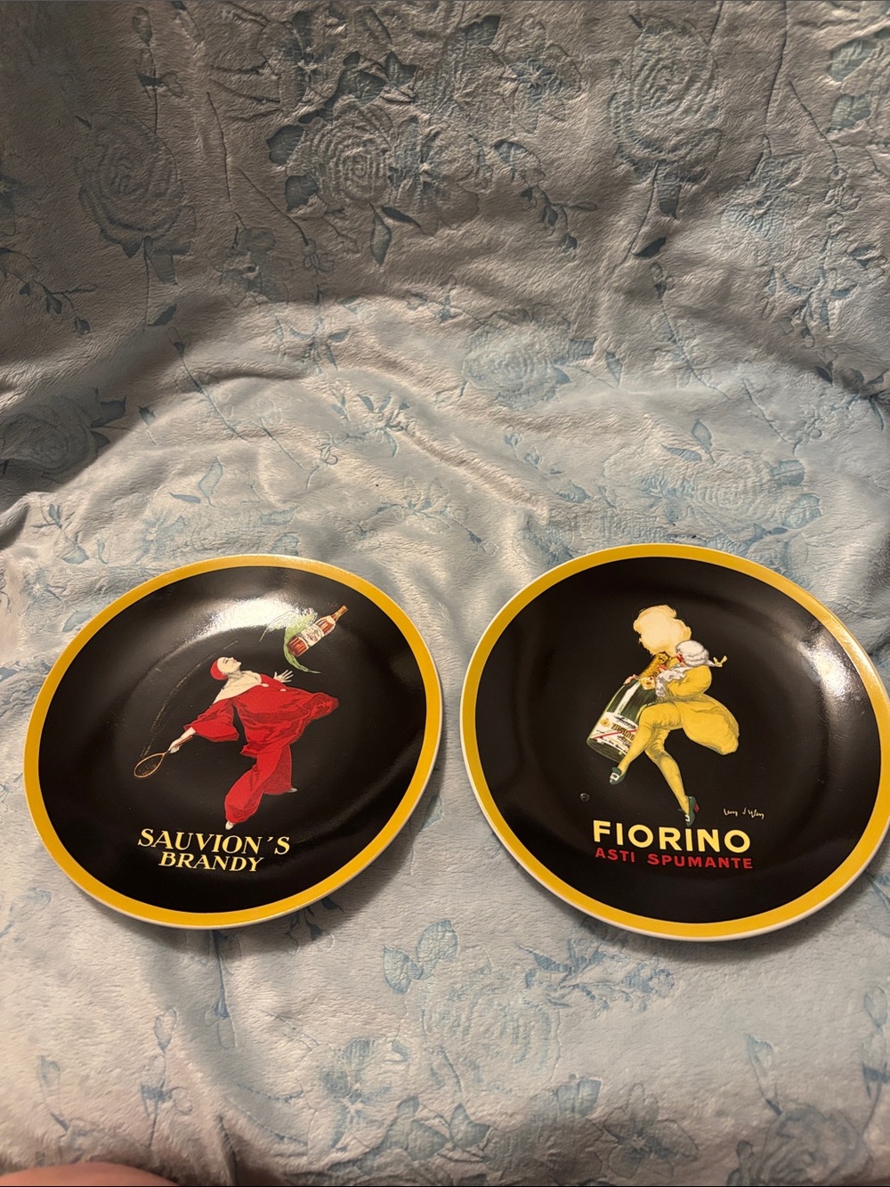 Vintage-Style Fiorino & Sauvion's Brandy Decorative Plate Set - Black and Yellow